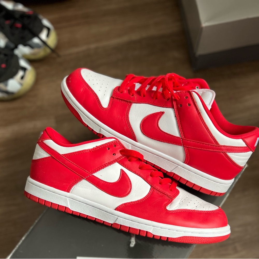 Nike dunk low University red “St. John’s”